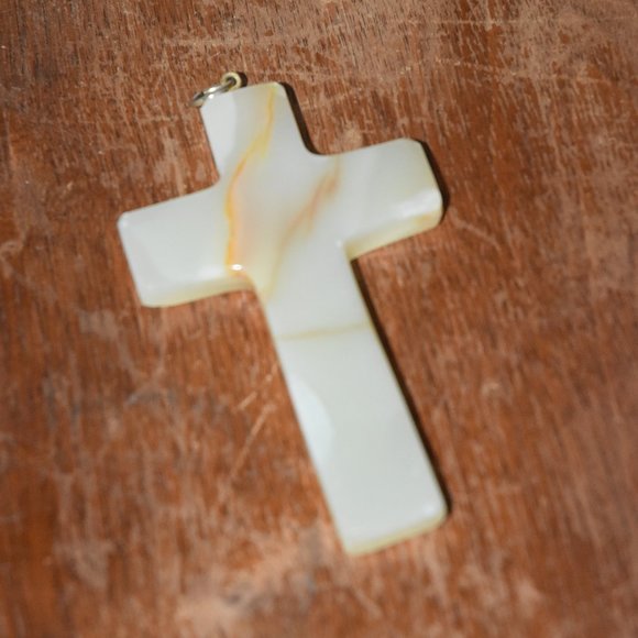 Cross pendant | Jewelry - Picture 1 of 3